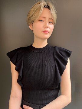 ラウンジ モリオ イケブクロ(Lounge MORIO Ikebukuro) 【morio】刈り上げ女子 センターパート 前下がり♪