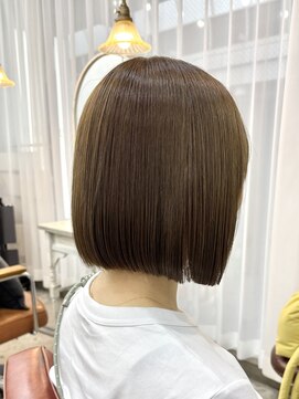 エトネ ヘアーサロン 仙台駅前(eTONe hair salon) ぱつっと切りっぱなしボブ