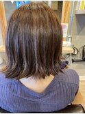 Bobにベージュ