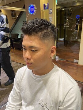 リットジェンツ 千葉(Lit Gents) ミドルフェード×無造作アップバング