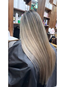 ラフ(LAFF) #黒髪#ボブルフ#ネビージュ#小顔#ワンレン