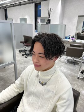 キートス(Kiitos) センターパート×波ウェーブツイストスパイラル