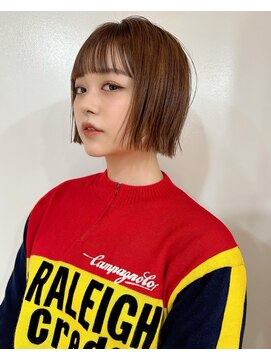 アイトーキョーエス 渋谷(AI TOKYO S) 斜めバング/シルキーベージュ/ブラントカット[渋谷駅]