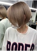 【梅田】ハンサムショートミルクティーベージュベージュカラー
