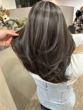 メリー オオサカ(Merly Osaka) 柔らかい上品なハイライト_透け感オリーブベージュ_