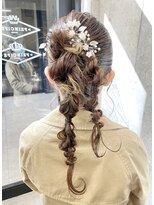 プリンシペ(PRINCIPE)&nbsp;お呼ばれの変形ポニーテールヘアアレンジ♪