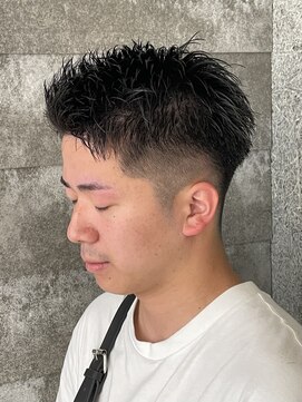 ニアウ 伊勢崎連取店(Niau) フェードカットメンズショートスパイキーショート