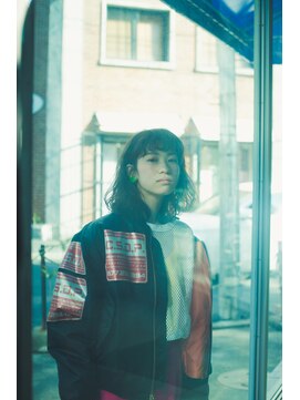 ミト(mito) ミディアムボブ×大人っぽいオン眉