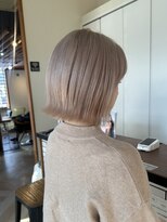 ラフ バイ マグ 南松本(R.A.F. by Mag)&nbsp;透明感ホワイトベージュカラー切りっぱなしボブケアブリーチ