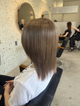 ティム(tim) yuki サンドベージュ