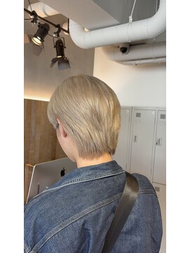 エイト 池袋店(EIGHT ikebukuro) ミルクティーベージュ/ケアブリーチ/メンズハイトーン