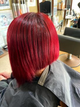 パピヨンロゼ(Papillon Rose) 前下がりレッド