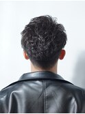フェザーパーマ/ブルーブラック/刈り上げセンターパート[新宿]