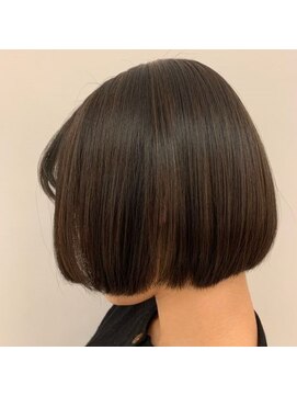 シャノアール ふんわりショートボブ