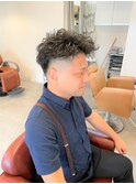 アップバングショート束感スパイラルモテ髪ツーブロックフェード