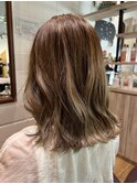 グラデーションハイライトベージュカラー