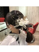 アース 三田南ウッディタウン店(HAIR&MAKE EARTH) 水引、玉ねぎ、タイトなまとめ髪