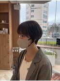 脱白髪染め大人ショートスモーキーベージュハンサムショート