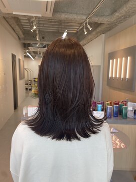 シダ(sida SAIIN) 20代30代外ハネラベンダー