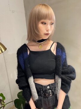 天神美容室 【KASUMI天神美容室】くすみベージュ×ハイトーン×レイヤーボブ