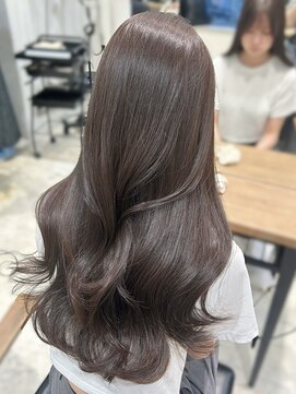 エヌアイ オモテサンドウ(ni omotesando) ☆ツヤ感たっぷりラベンダーベージュ レイヤーカット☆
