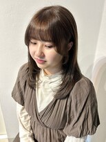 アンニュ(annuy)&nbsp;【annuy_shiori】オリーブベージュ×レイヤーカット