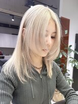 サンクプロジェクト(cinq PROJECT)&nbsp;ハイトーン切りっぱなしレイヤーボブホワイトミルクティー原宿