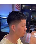 フォーコーナーズ(Four Corners)&nbsp;スキンフェードツーブロック刈り上げジェットモヒカンマンバン