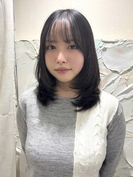ハチ(HACHI) ミディアムレイヤーで大人っぽさUP!