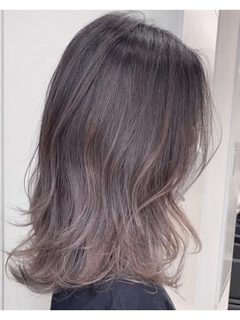 クールブ(Courbe) 大人気の美髪カラー♪透明度たっぷりのグレージュカラー
