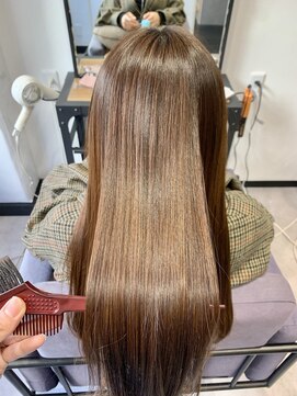 アルコイリスバイドールヘアー(ARCOIRIS by Dollhair) プラチナグレージュ波巻きパールベージュたまねぎヘアボブウルフ