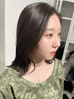 ココ 本八幡(KOKO)&nbsp;黒髪クラゲヘアーオリーブグレー小顔ココアベージュ丸型卵型ボブ