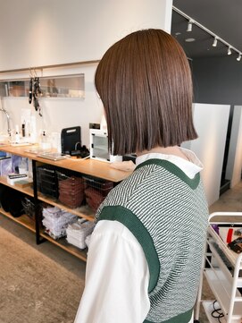ヘアーエスクールシーユー 枚方T-SITE店(hair S.COEUR×Cu) 切りっぱなしボブ/ストレートボブ/ベージュカラー/透明感カラー