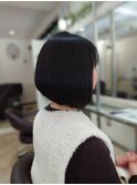 前下がりボブ丸みショート