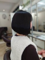 前下がりボブ丸みショート