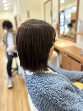 ココカラヘアー プラス(cococara‐hair plus) ぷつんとナチュラル外はねボブ