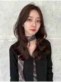 センター分けくびれヘア前髪ロングレイヤー韓国ヘアエモージュ
