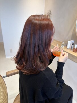 フルクタ(Fructa) ブラウンレッドカラーで目を引くスタイル 阿倍野 昭和町