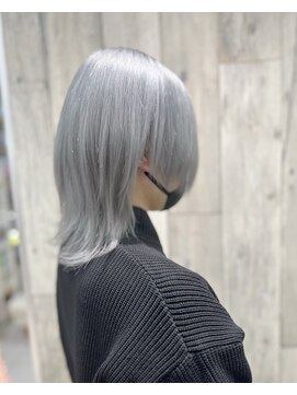 ミー 新宿(MII) シルバーウルフ/ダブルカラー/髪質改善/縮毛矯正/新宿/MII/ミイ