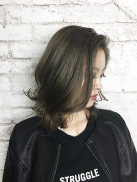 プライズ アイリス 池袋東口店(prize Iris) 艶うるイルミナカラー/ナチュラルウルフ 【池袋 池袋東口】