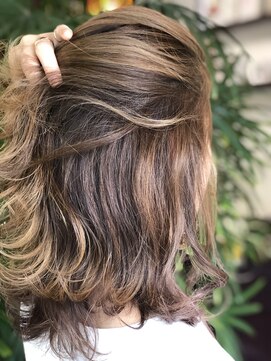 美容 和らく グラデーションカラー