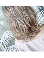 エル(elle.)&nbsp;透明感カラー