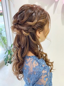 ブリエ(briller) MAMAMI/結婚式/ウェーブ/ハーフアップ