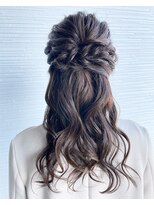 アパートメントヘアー 編み込みハーフアップ