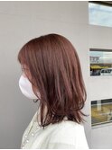 ピンクベージュ