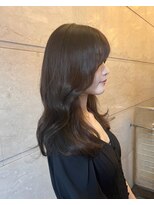 エル バイ ホーム(L by HOME)&nbsp;ブリーチなし　モカグレージュ　ロングヘア　トーンダウンヘア