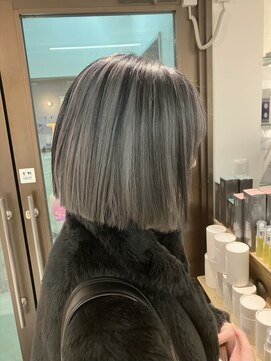 コワファーストナガサキシャンプーボーイ(COIFF1RST NAGASAKI SHAMPOO BOY) 長崎 アウターカラー グレーシルバー