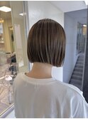 オリーブベージュ