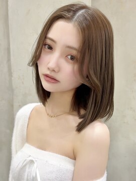 大人の色気溢れる長めボブ