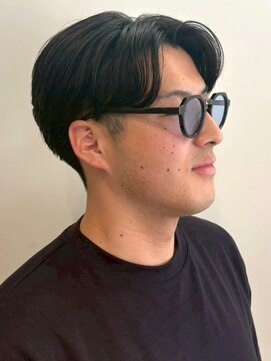 オンフ(ONFFO) ツーブロック センターパート ビジネスカット 眉毛カット 30代
